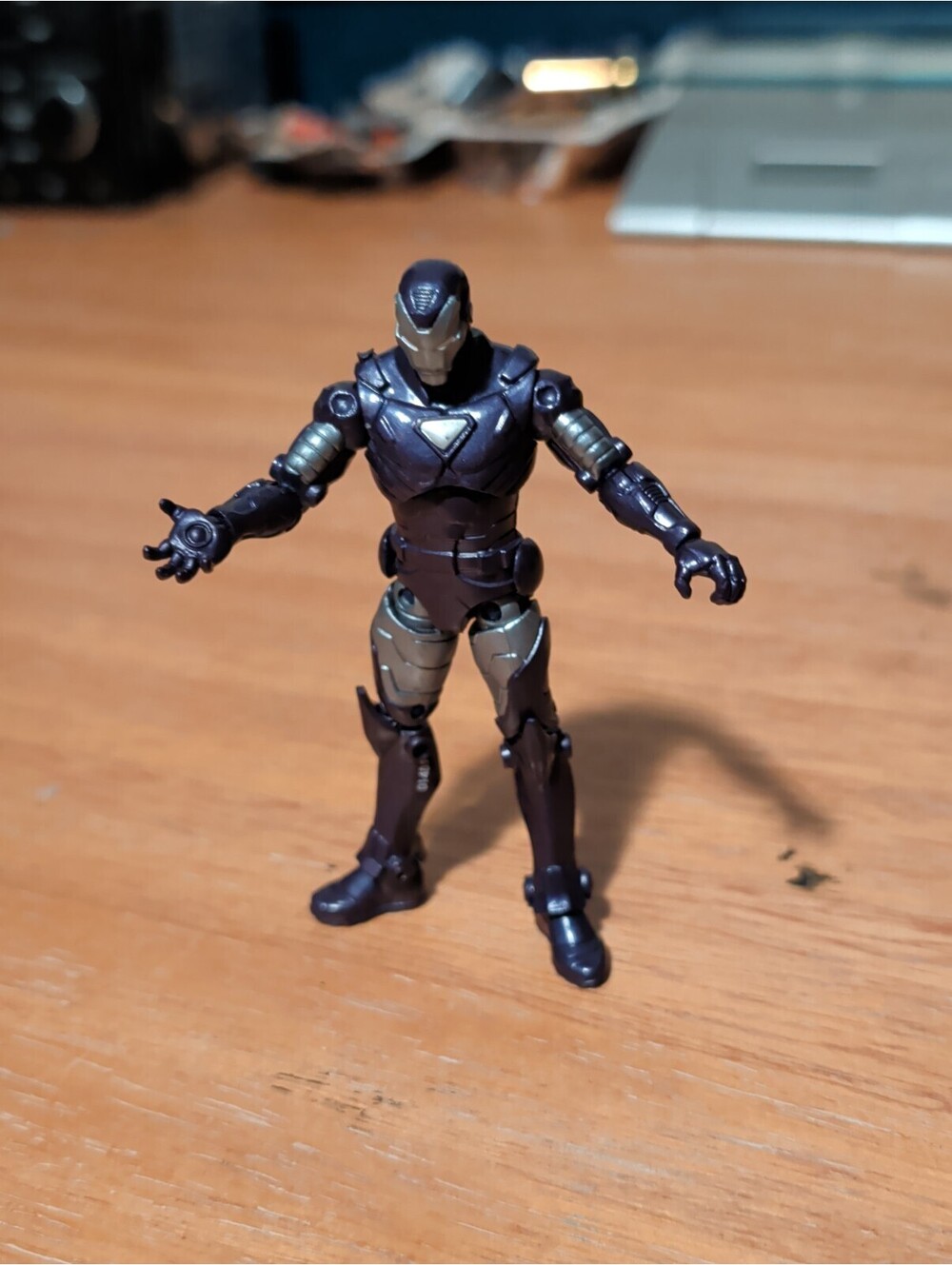 Marvel Universe Hasbro 2010 3.75" Action Figure purple ARCTIC ARMOR IRON MAN